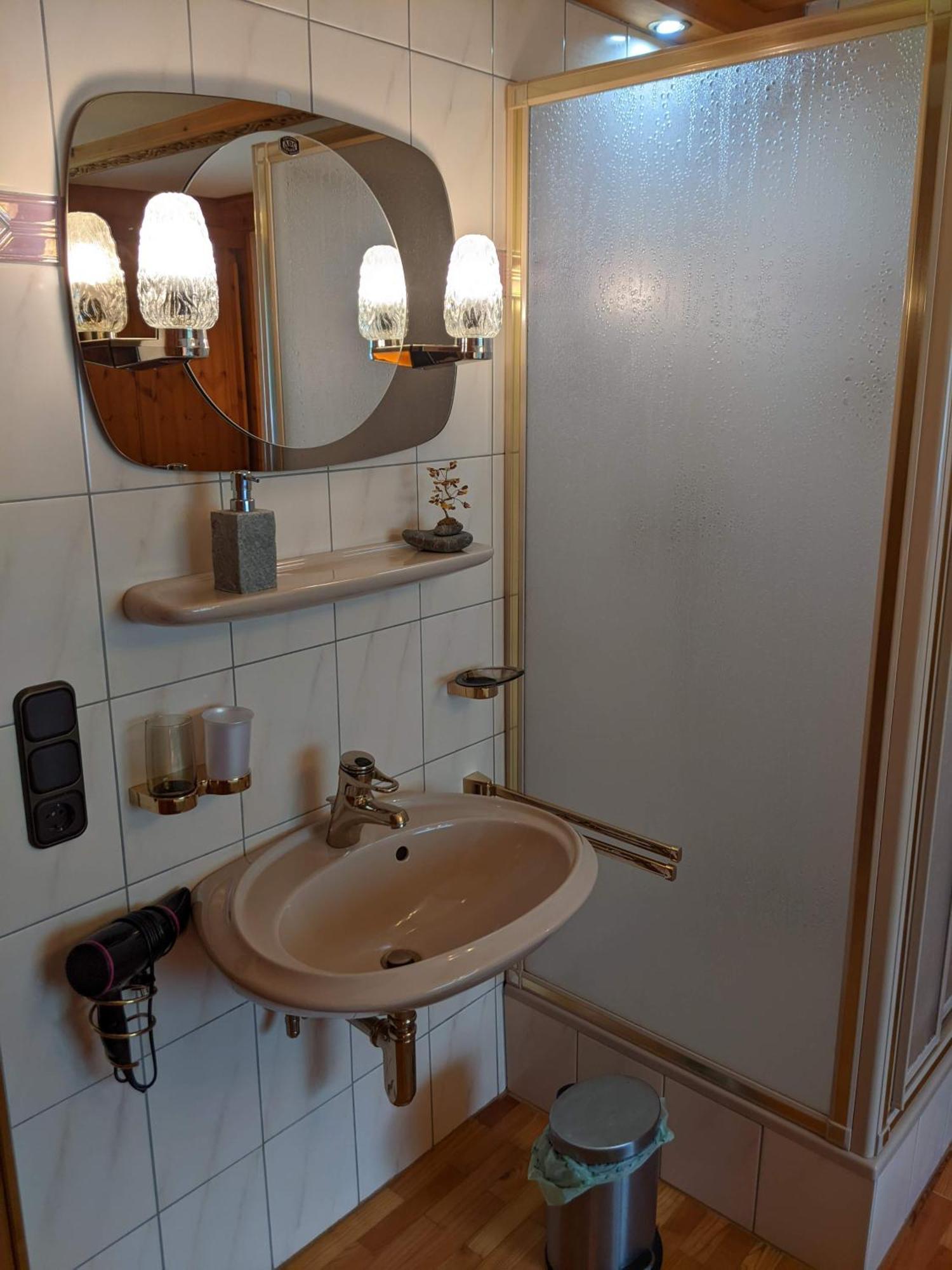 Montahaus Retro Apartments Vandans Ngoại thất bức ảnh